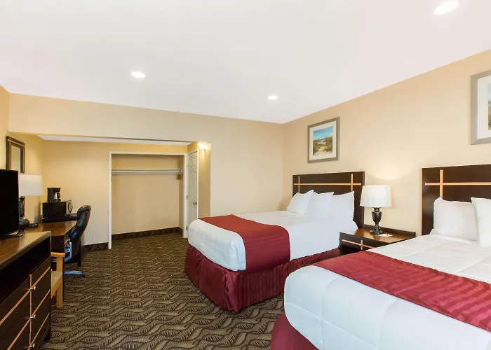 Days Inn By Wyndham Redwood City