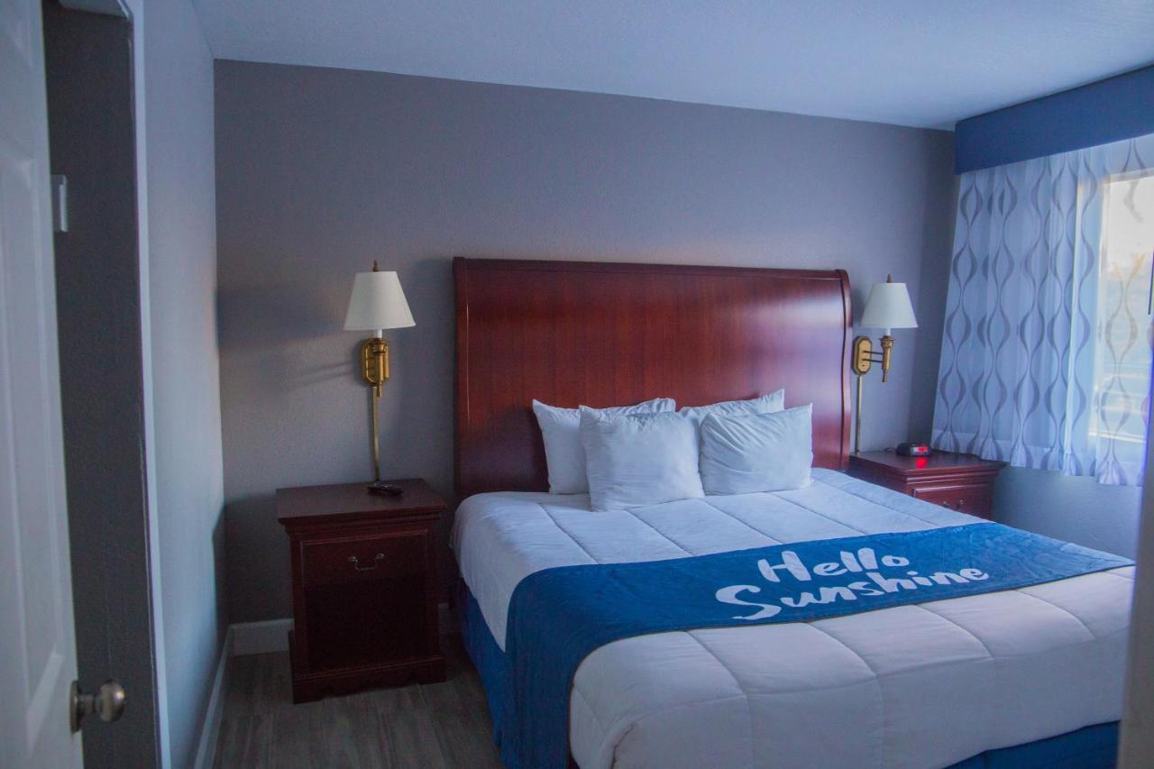 Hotel Days By Wyndham Redwood