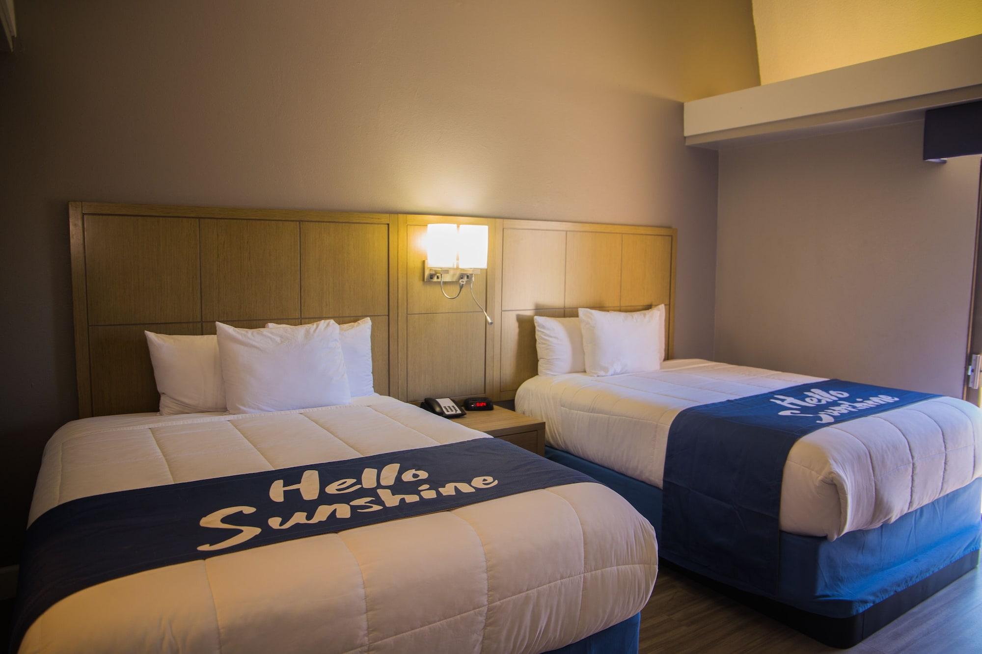 Days By Wyndham Redwood Hotel 3*