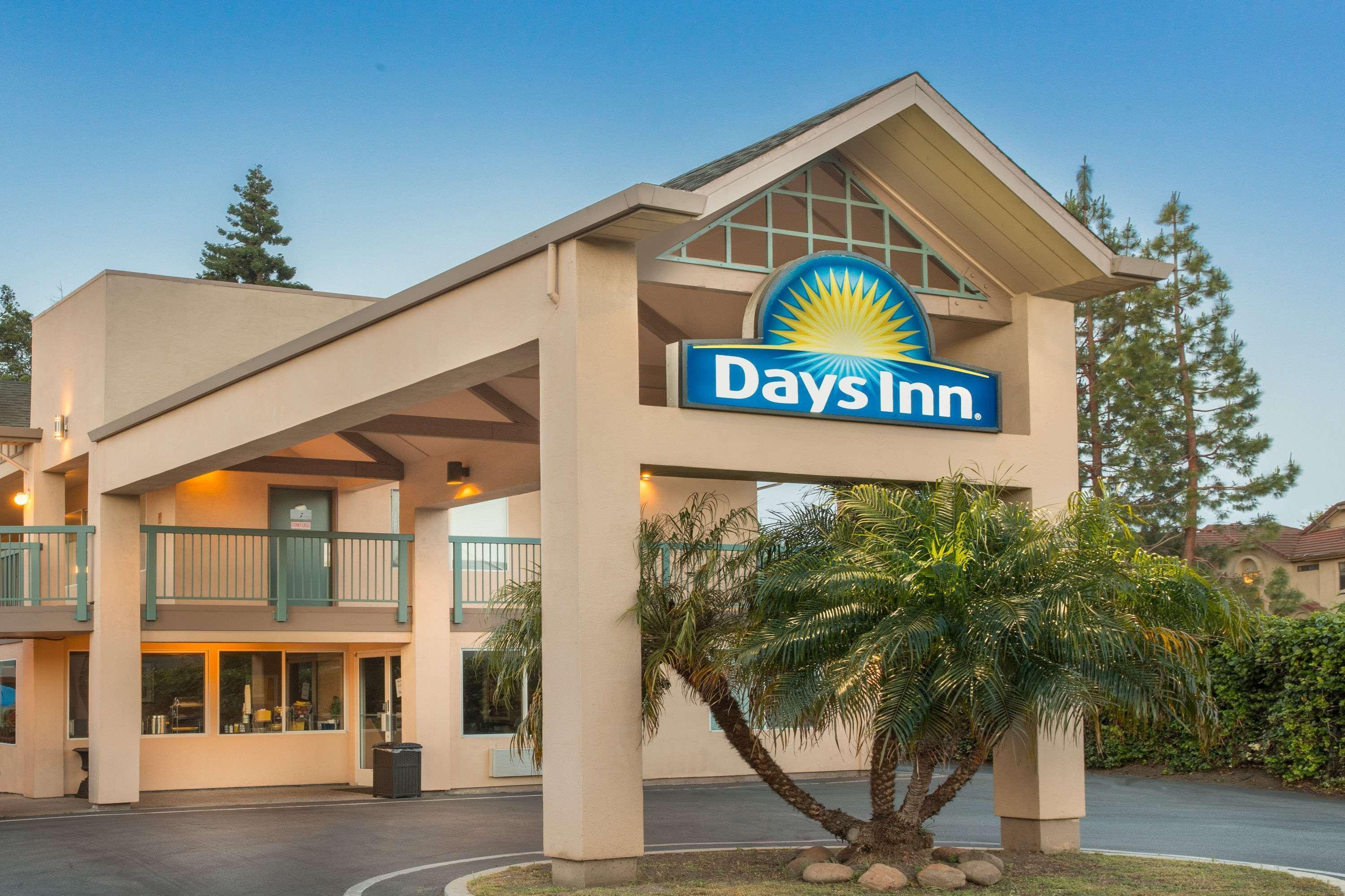 Hotel Days By Wyndham Redwood