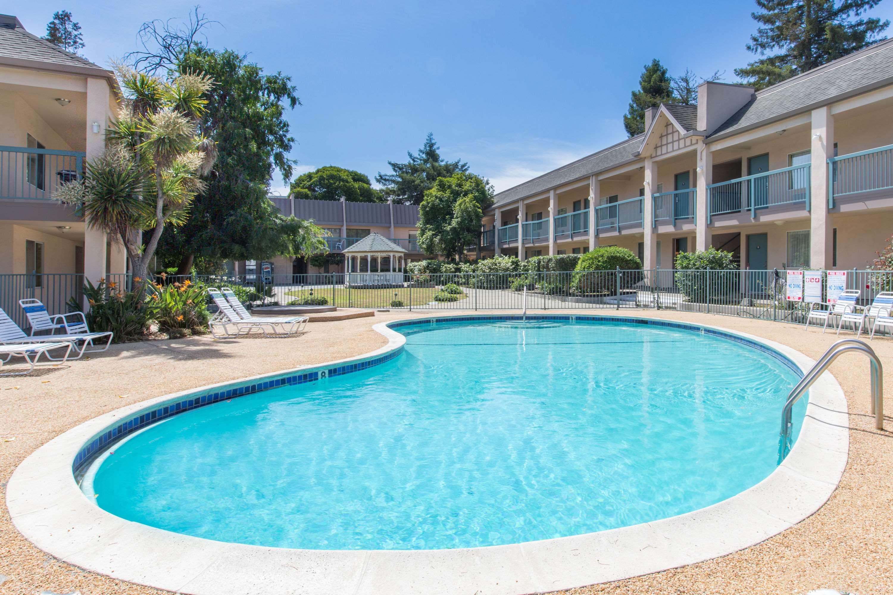 Hotel Days By Wyndham Redwood Redwood City