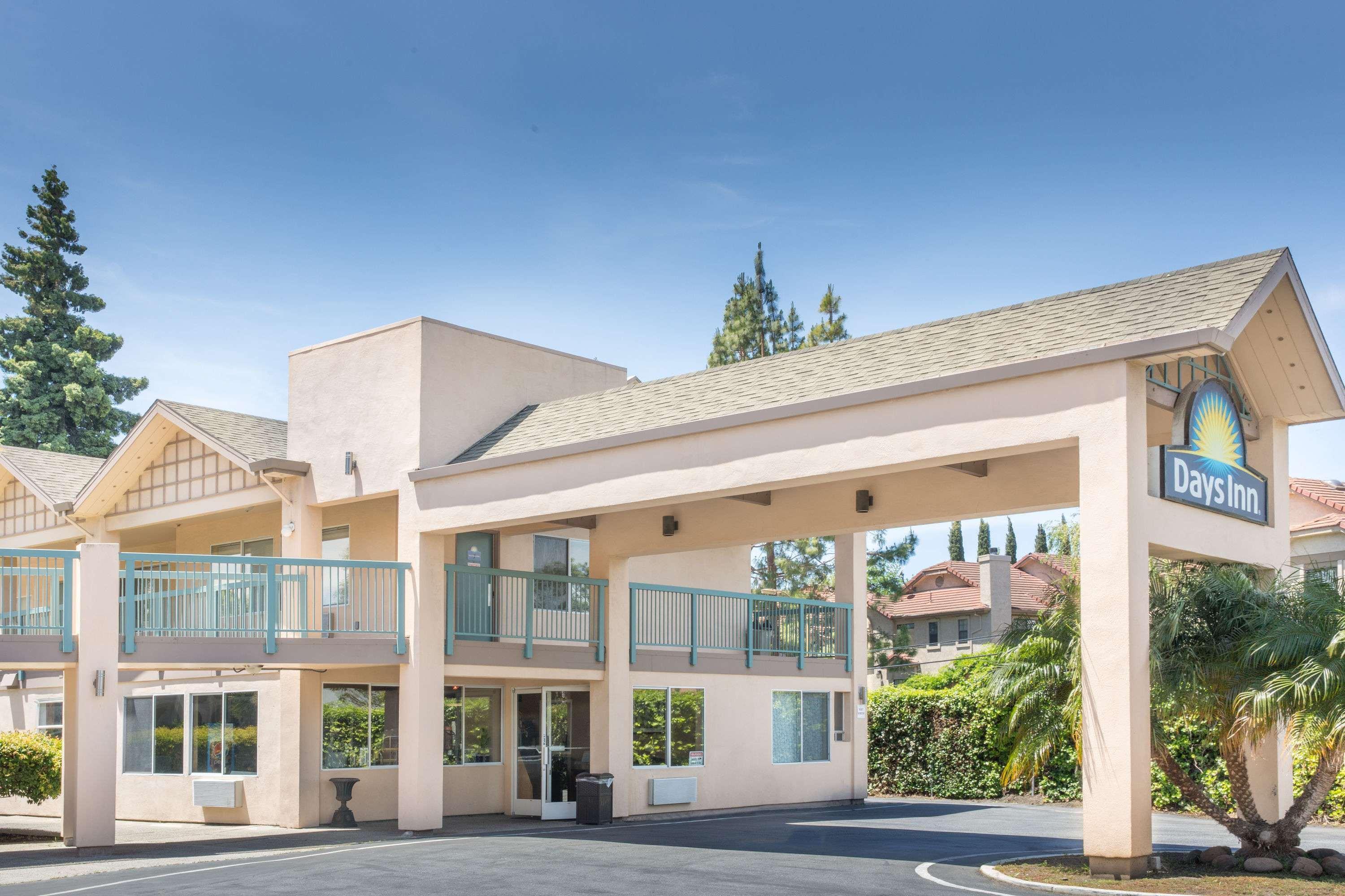 Hotel Days By Wyndham Redwood