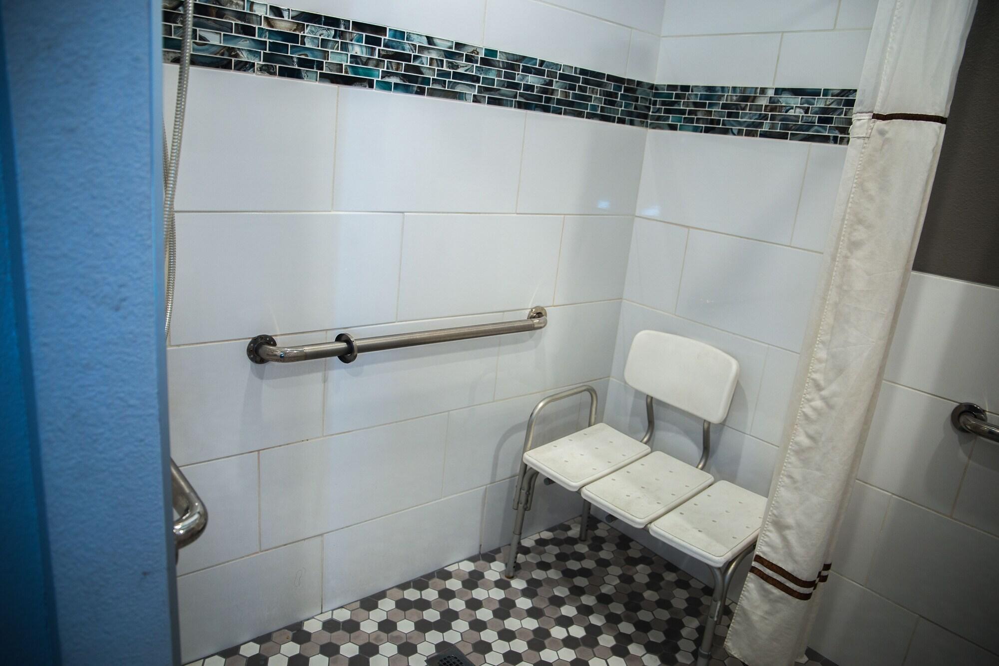 Hotel Days By Wyndham Redwood 3*